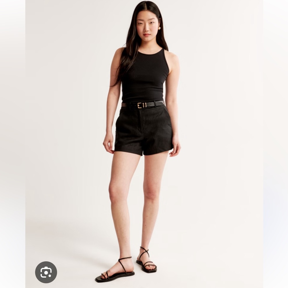 NWT  Abercrombie & Fitch A &F Premium Linen Fixed Waist Short. Black. 27